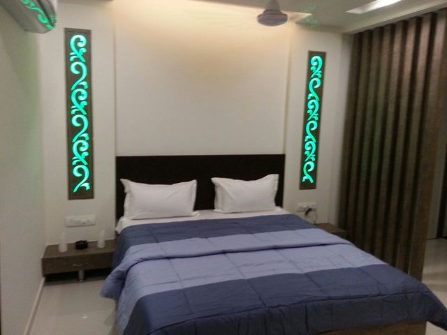 Shiv Hotel